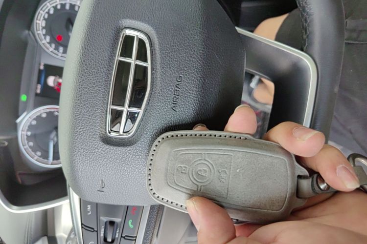 GEELY Coolray 2020 #9 GEELY Coolray 2020 car image #9