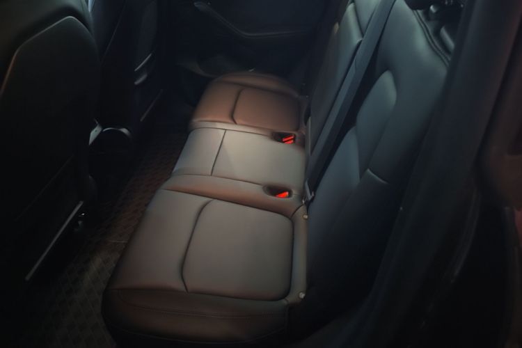 Tesla Model Y 2024 #17 Tesla Model Y 2024 car image #17