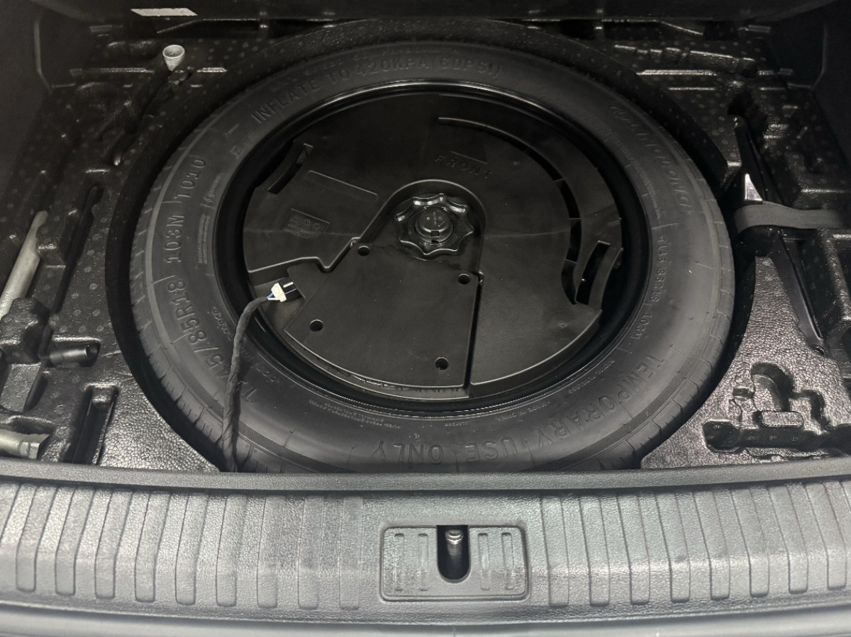 Audi Q3 2021 car image #19