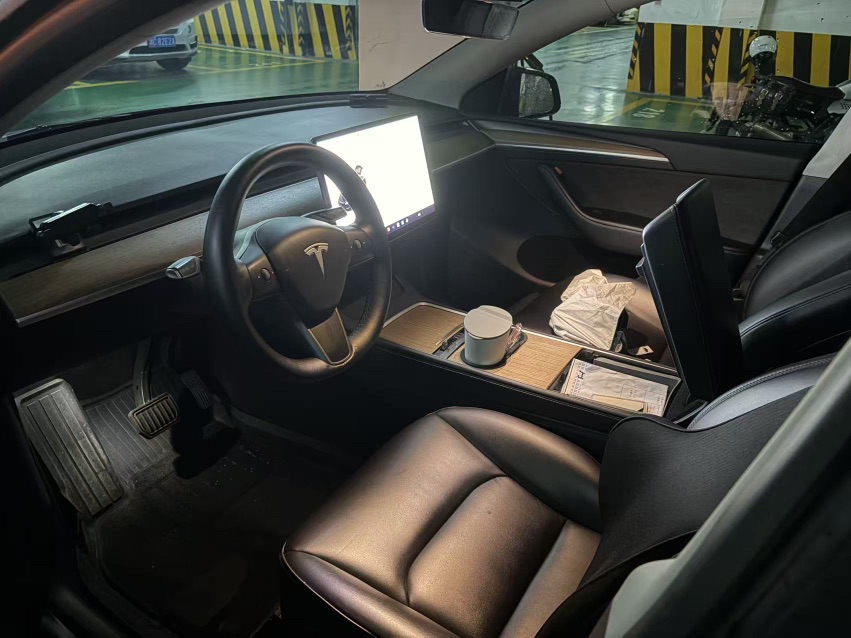 Tesla Model Y 2021 #2 Tesla Model Y 2021 car image #2