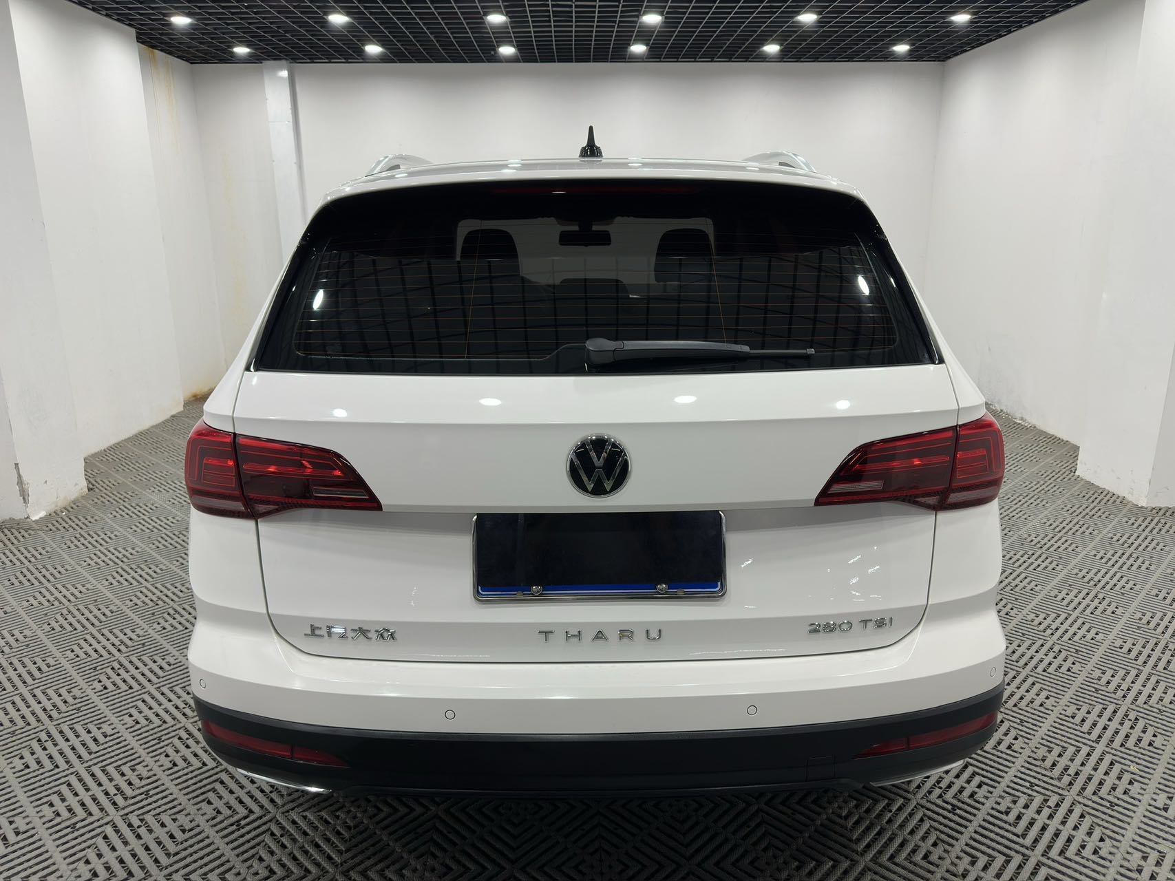 2023 #8 2023 immagine di auto #8
