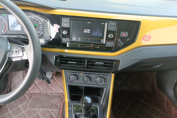 Volkswagen Polo 2019 #13 Volkswagen Polo 2019 car image #13