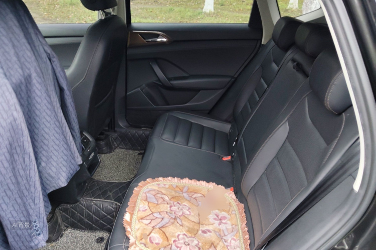 Volkswagen Tharu 2020 car image #19