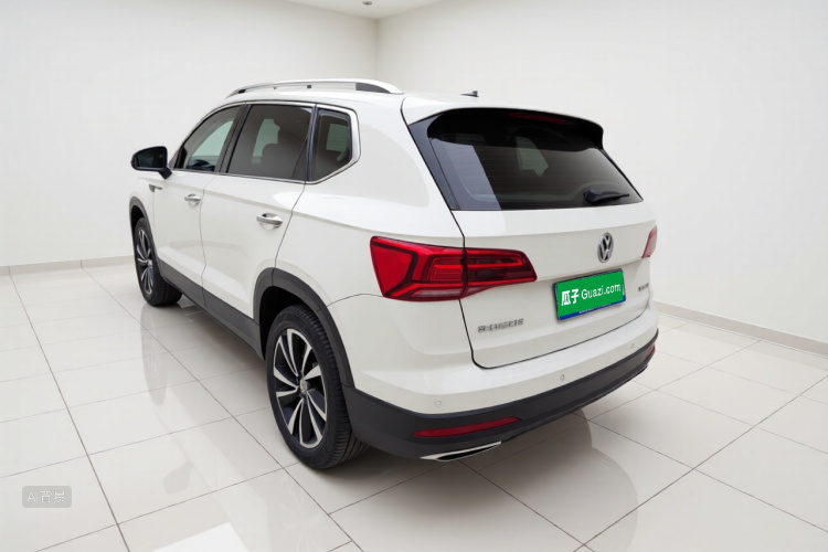 Volkswagen Tharu 2019 car image #5