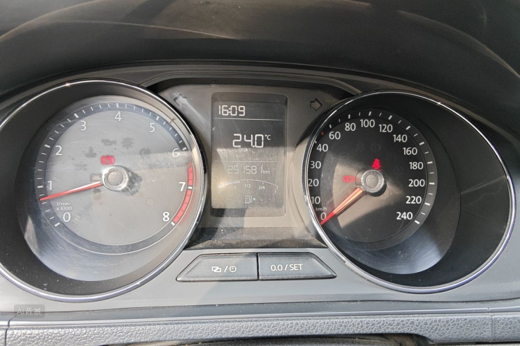 Volkswagen Lavida 2018 car image #13