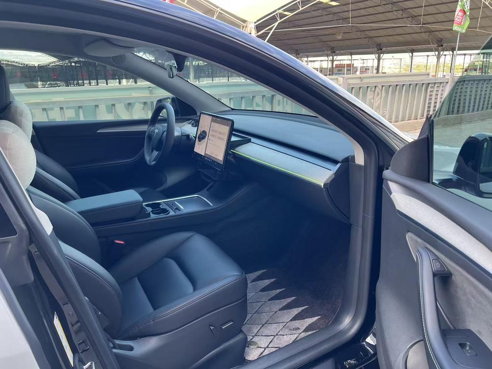 Tesla Model Y 2023 #7 Tesla Model Y 2023 car image #7