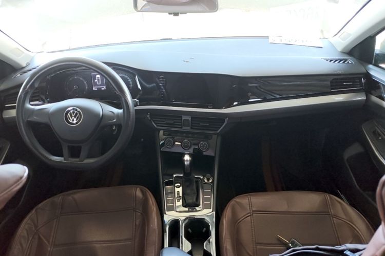 Volkswagen Bora 2022 car image #11