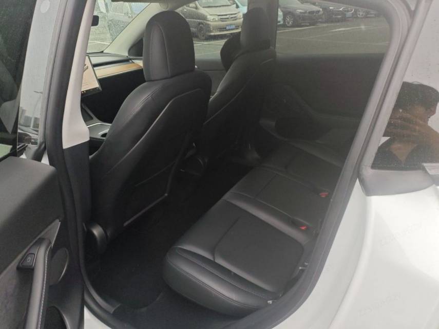 Tesla Model Y 2021 #5 Tesla Model Y 2021 car image #5