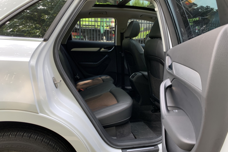 Audi Q3 2019 #21 Audi Q3 2019 car image #21