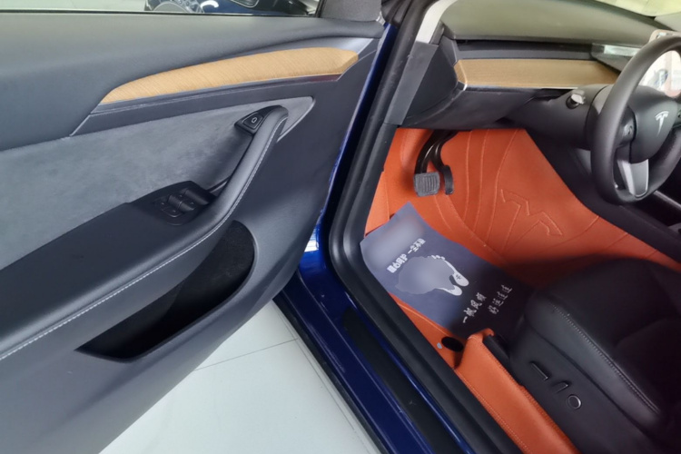 Tesla Model Y 2021 car image #12