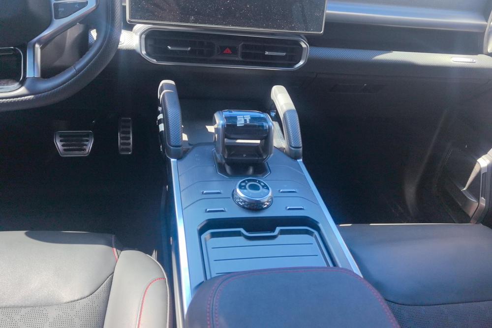 2024 car image #11