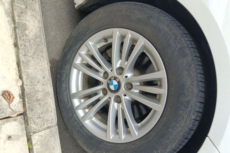 BMW 3 Series 2015 #9 BMW 3 Series 2015 car image #9