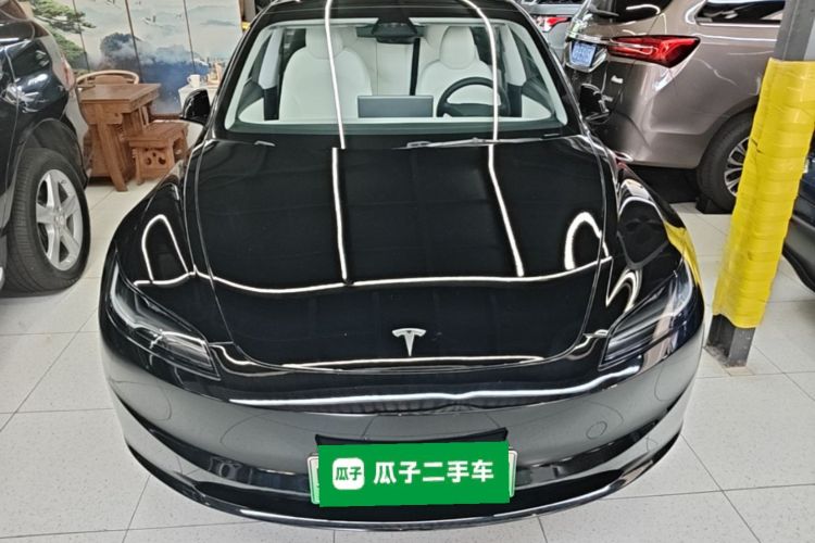 Tesla Model 3 2023 car image #3