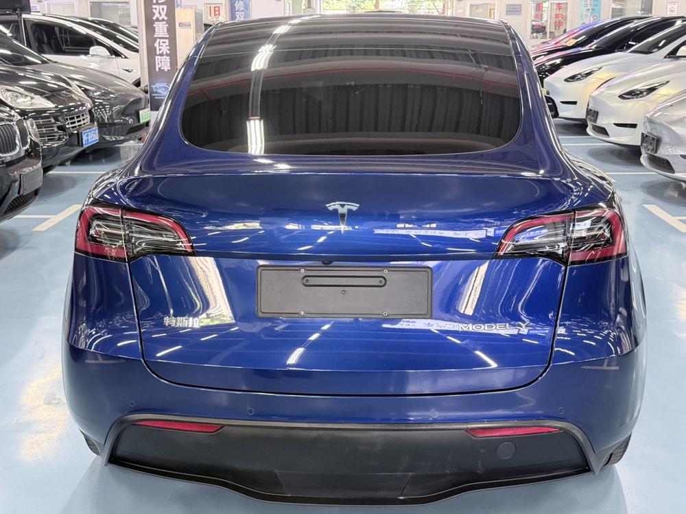 Tesla Model Y 2022 #5 Tesla Model Y 2022 car image #5