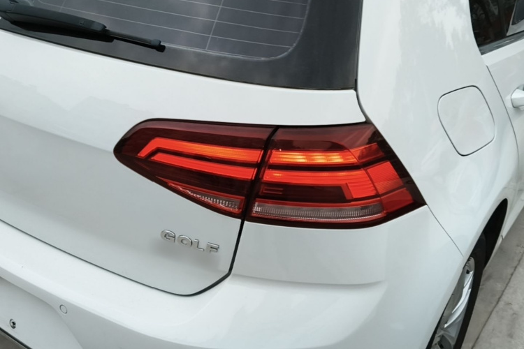 Volkswagen Golf 2019 #8 Volkswagen Golf 2019 صورة سيارة #8