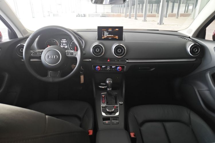 Audi A3 2016 car image #11