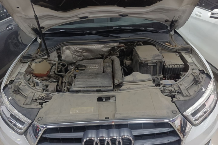 Audi Q3 2019 car image #22