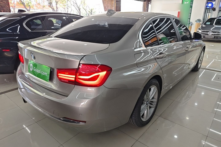 BMW 3 Series 2017 car image #5