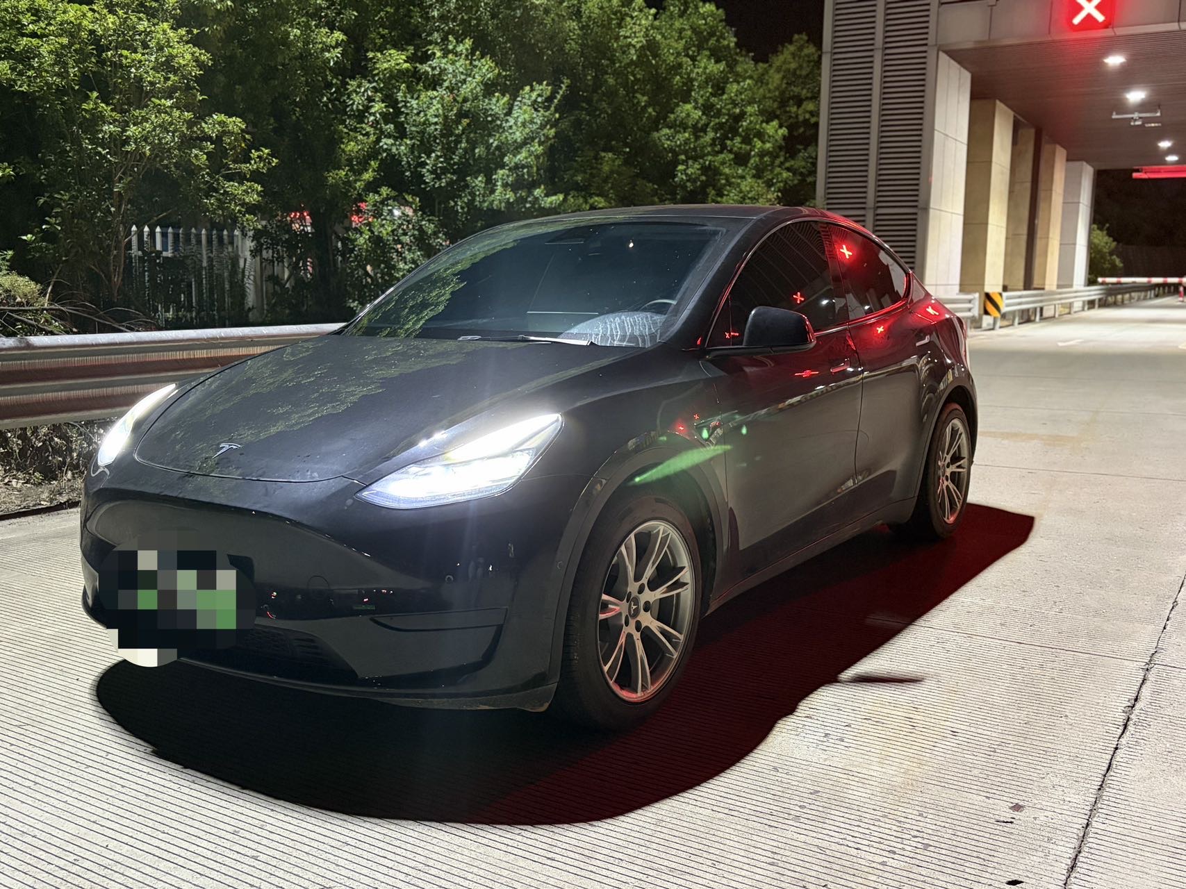 Tesla Model Y 2023 Tesla Model Y 2023 car image