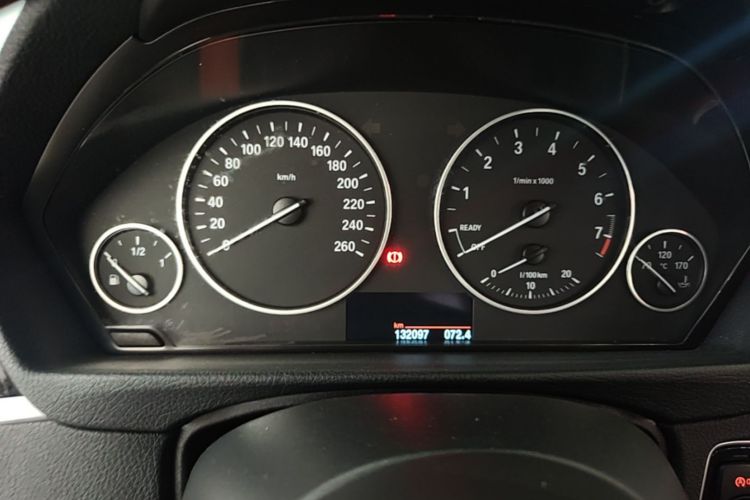 BMW 3 Series 2017 #12 BMW 3 Series 2017 car image #12