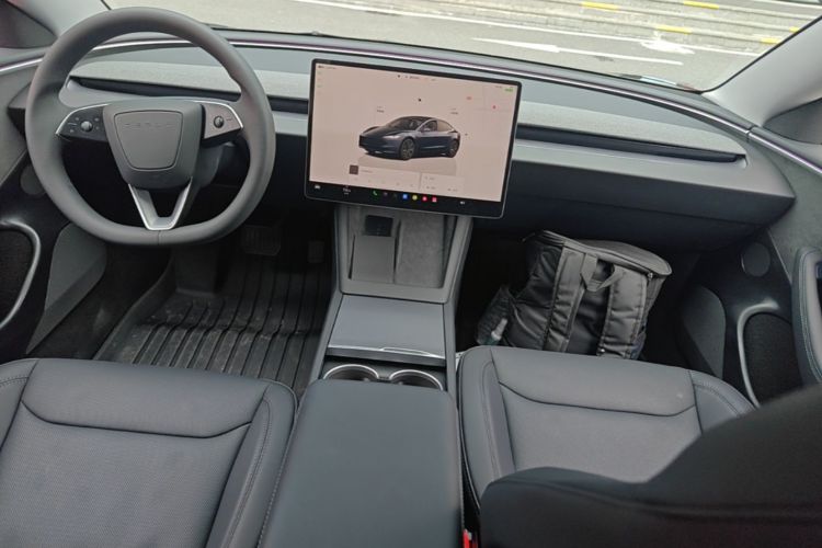 Tesla Model 3 2024 #11 Tesla Model 3 2024 car image #11