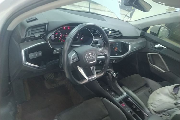 Audi Q3 2021 #10 Audi Q3 2021 car image #10