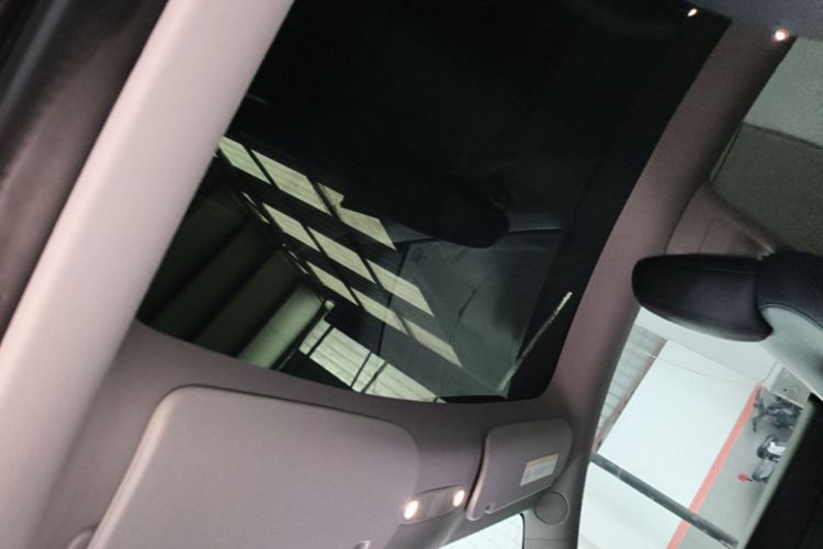Tesla Model Y 2022 #18 Tesla Model Y 2022 car image #18