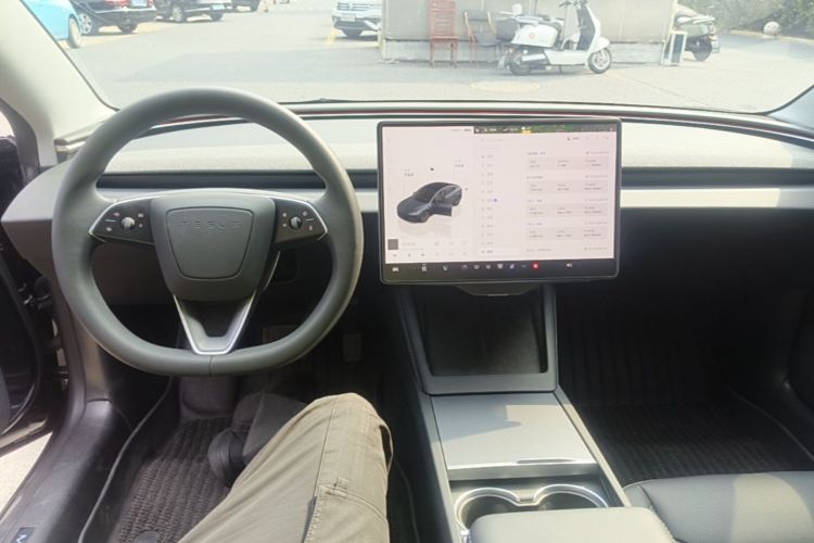 Tesla Model 3 2024 #10 Tesla Model 3 2024 car image #10
