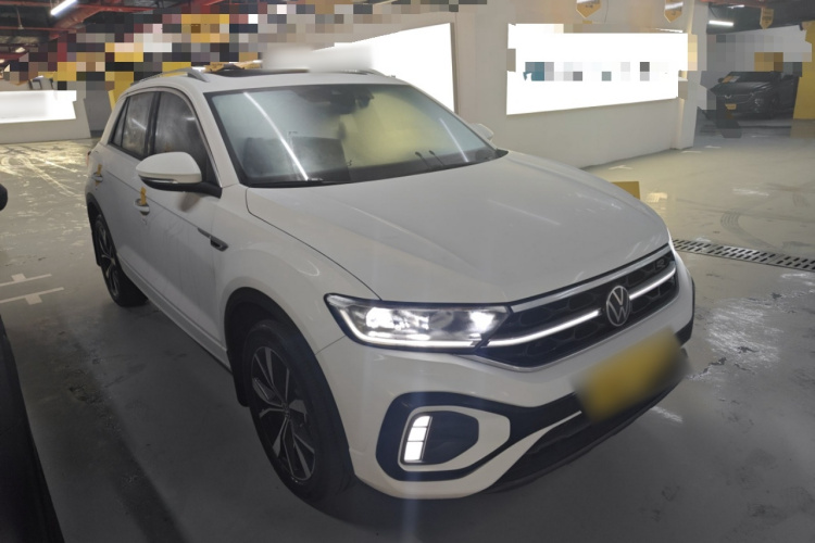 Volkswagen T-Roc 2023 car image #4