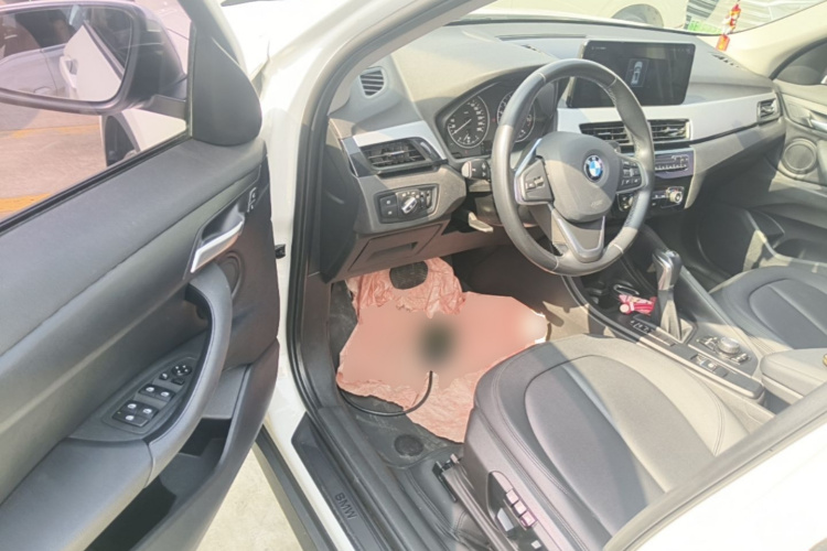 BMW X1 2017 #16 BMW X1 2017 صورة سيارة #16