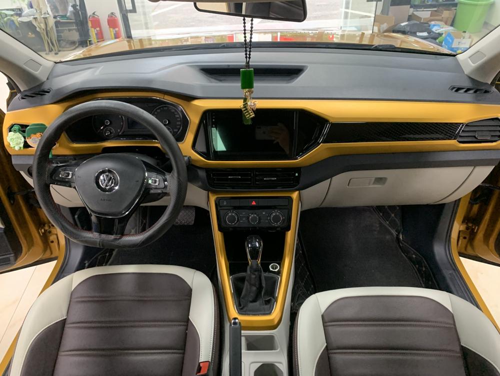 Volkswagen T-Cross 2021 #10 Volkswagen T-Cross 2021 car image #10
