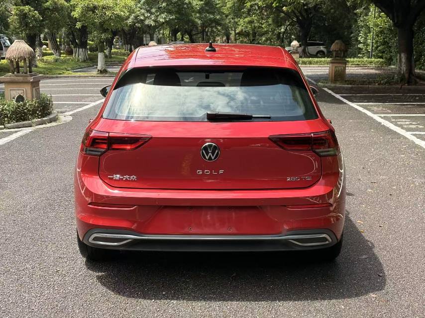Volkswagen Golf 2022 car image #5