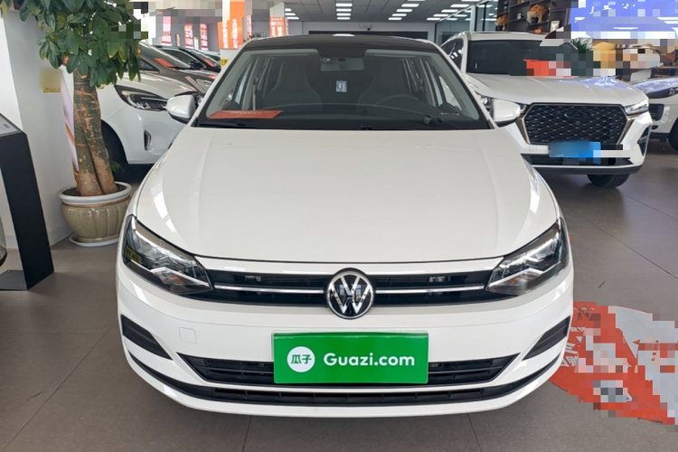 Volkswagen Polo 2021 car image #3