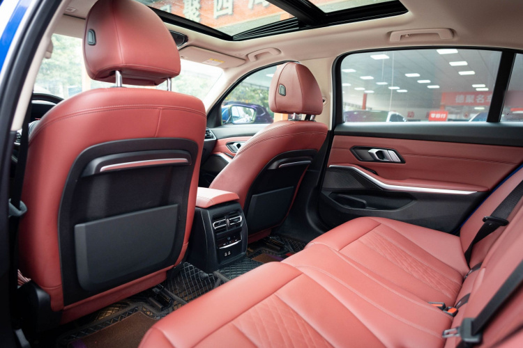 BMW 3 Series 2021 #14 BMW 3 Series 2021 صورة سيارة #14