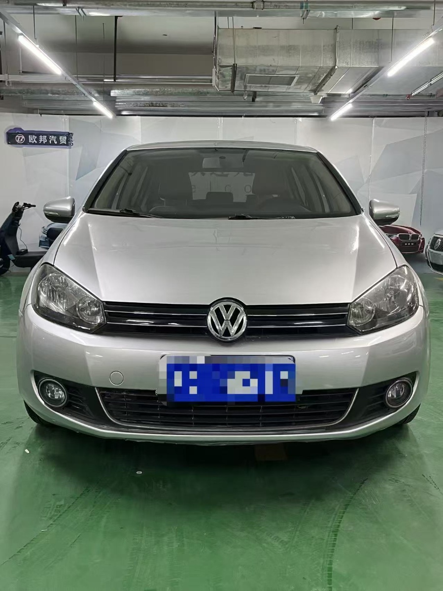Volkswagen Golf 2012 car image #2