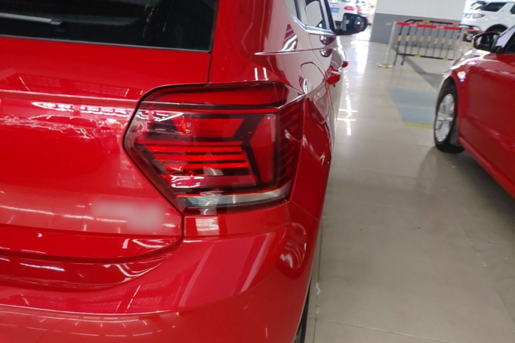 Volkswagen Polo 2020 car image #8