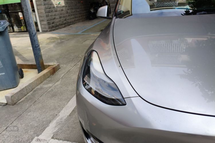 Tesla Model Y 2022 car image #8