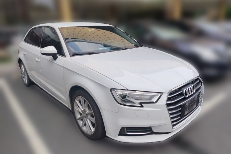 Audi A3 2018 car image #4