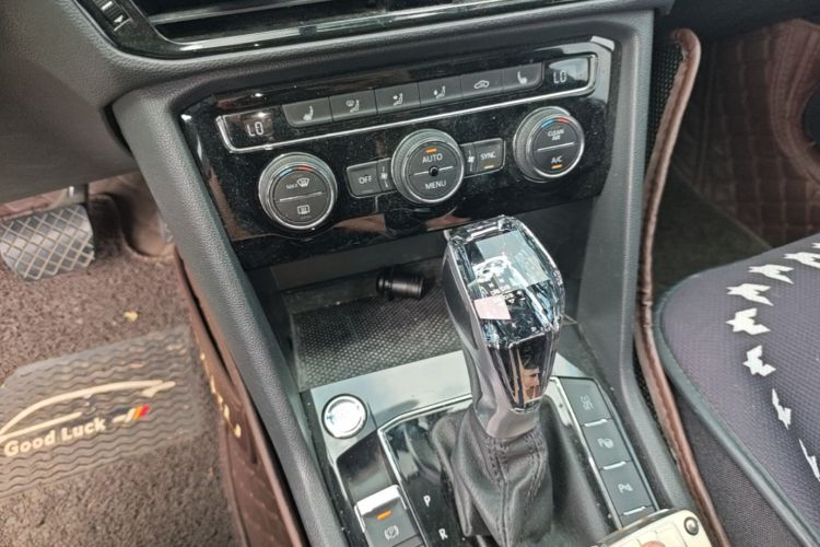 Volkswagen Tharu 2019 car image #14