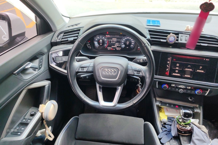 Audi Q3 2020 #12 Audi Q3 2020 car image #12