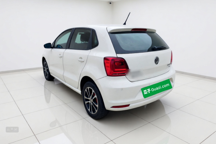 Volkswagen Polo 2016 car image #5