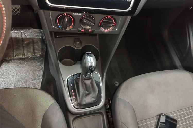 Volkswagen Polo 2019 #18 Volkswagen Polo 2019 car image #18