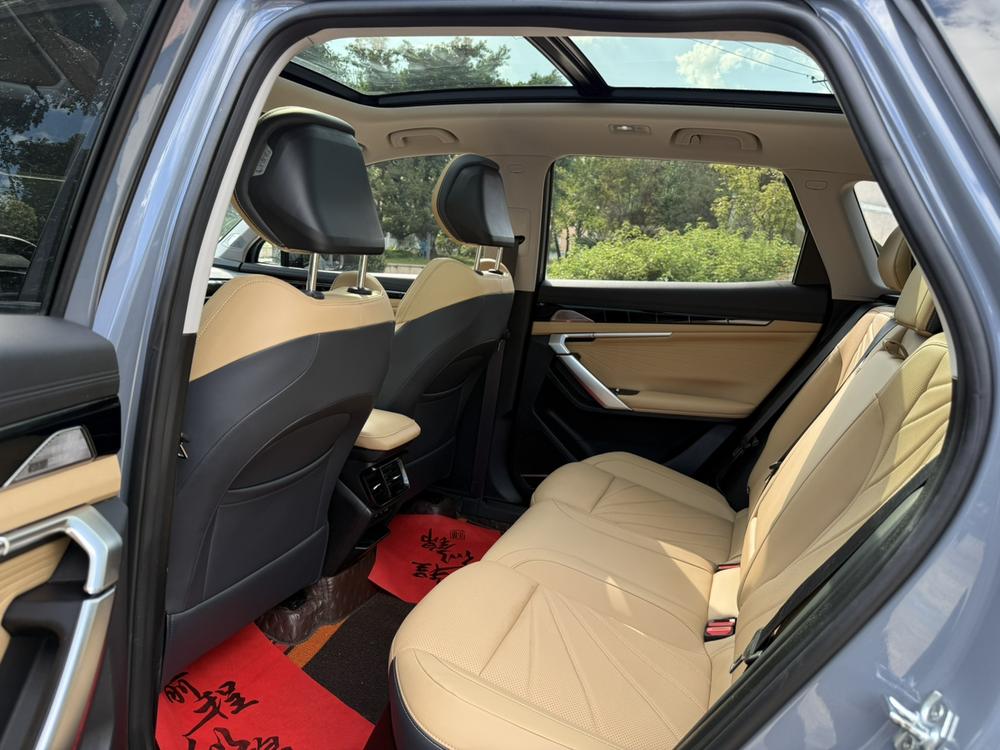 GEELY Boyue L 2023 car image #20