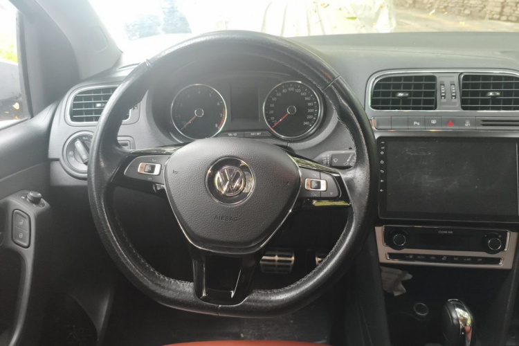 Volkswagen Polo 2018 #15 Volkswagen Polo 2018 car image #15