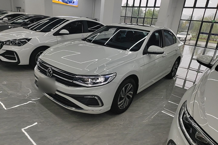 Volkswagen Bora 2025 car image #2