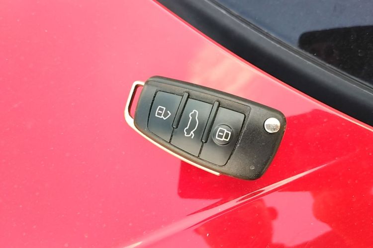 Audi A3 2019 car image #9