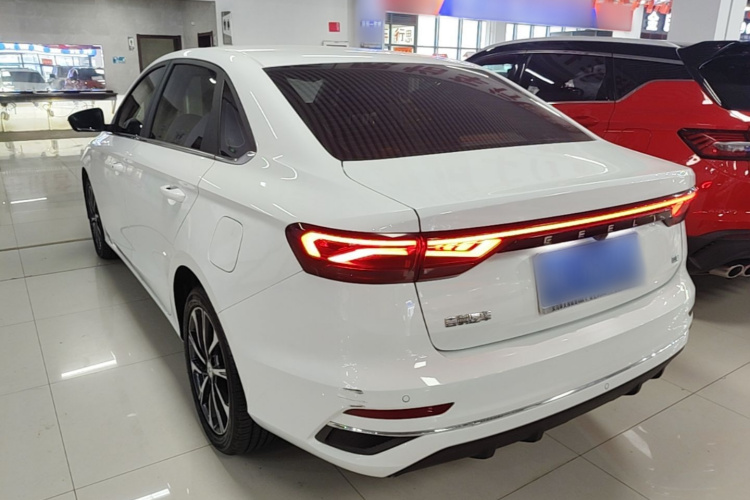 GEELY Emgrand 2025 #5 GEELY Emgrand 2025 car image #5