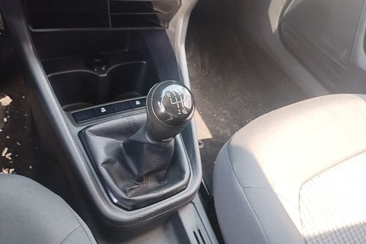 Volkswagen Santana 2023 car image #14