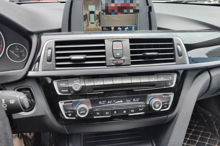 BMW 3 Series 2017 car image #13