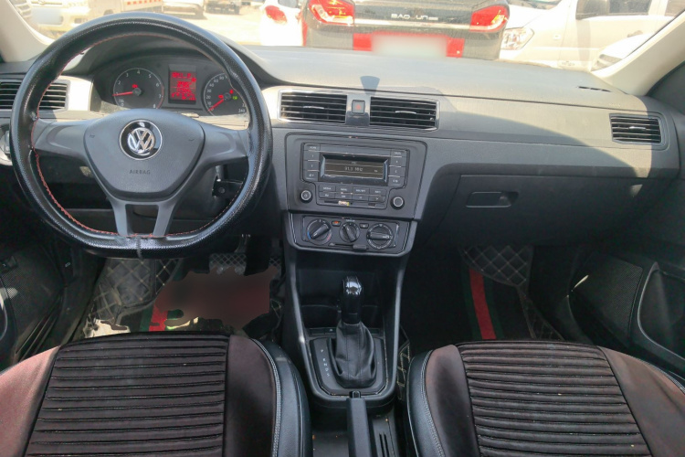 Volkswagen Santana 2021 صورة سيارة #10